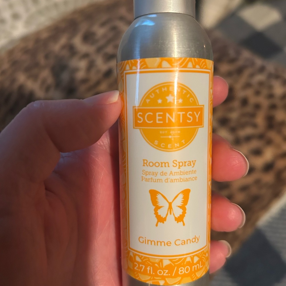 Scentsy Gimme Candy Room Spray - Orange and Silver